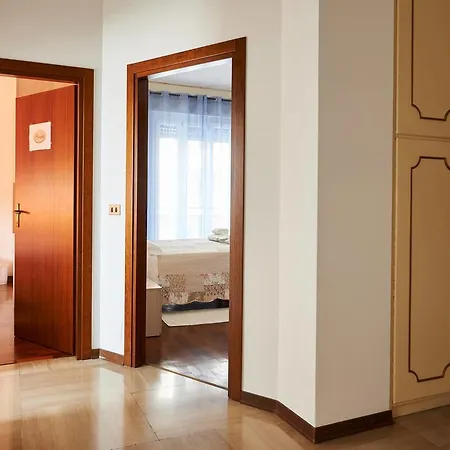Fl Il Danubio Bed and Breakfast 3*